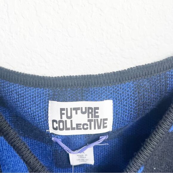 FUTURE COLLECTIVE KAHLANA BARFIELD WOMEN PLUS SIZE V NECK BLUE BLACK SWEATER - Picture 4 of 6